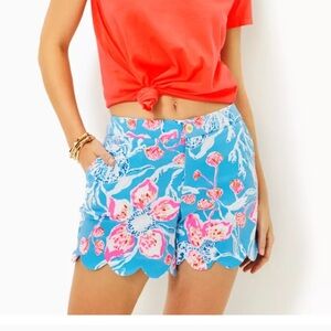 Lilly Pulitzer ButterCup Scalloped Edge Multi Bahamian Rhapsody Mid Rise Shorts